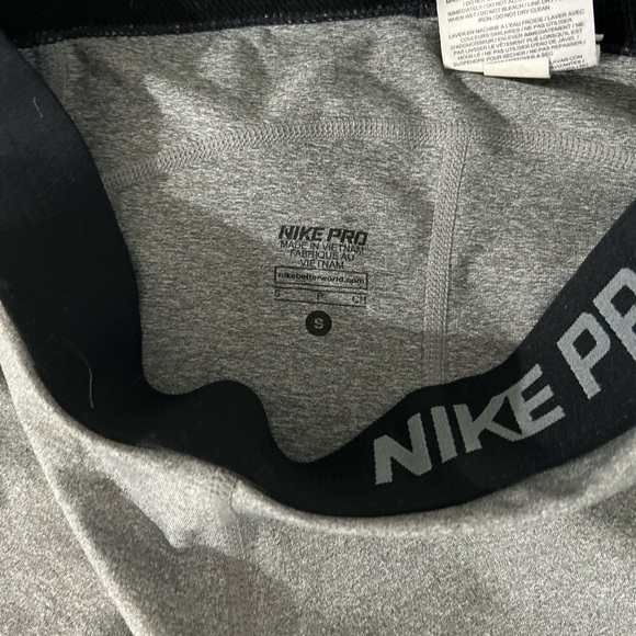 Grey Nike Pros - Picture 4 of 4
